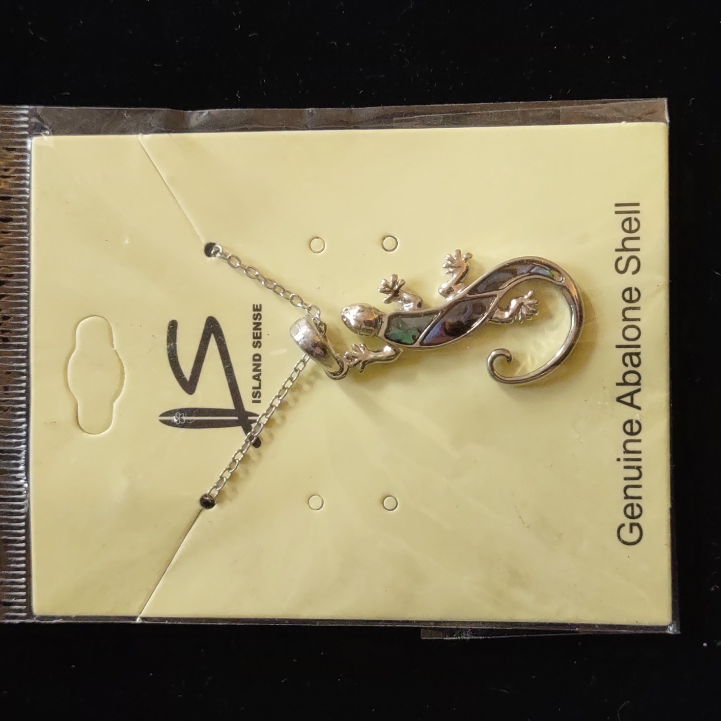 Abalone Gecko/Lizard Pendant